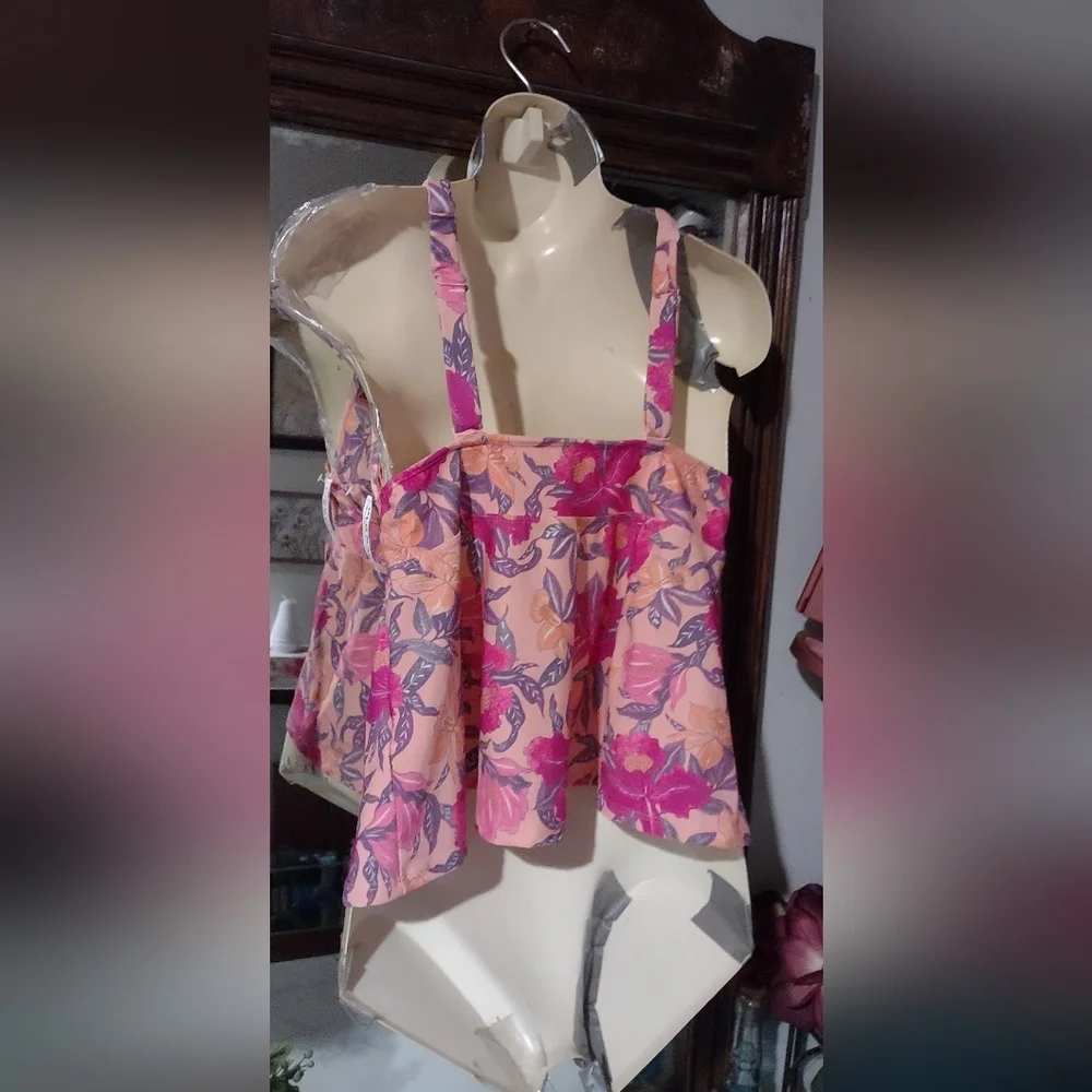 New condition swuim top for women size M